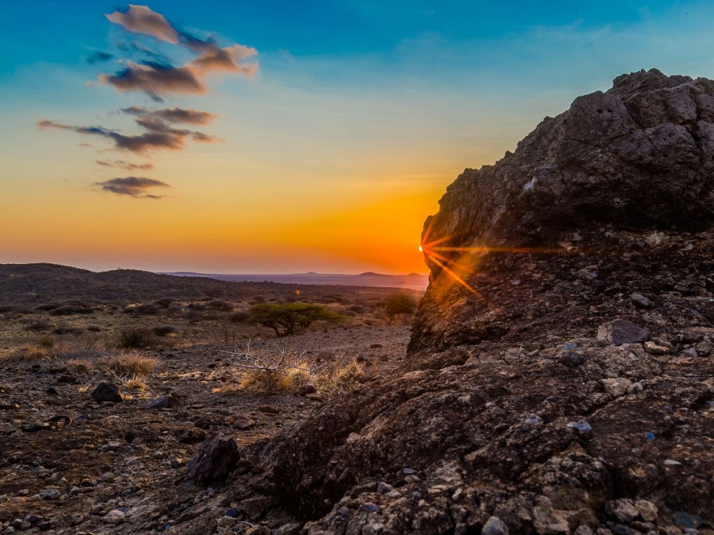 tramonto su una collina nel Karamoja